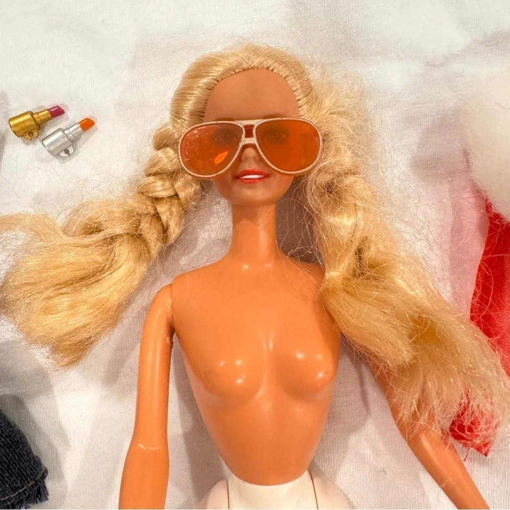 Vintage 1976 Barbie Doll and clothes Y2K
